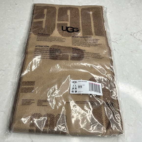 UGG Logo Scarf - NWT - One Size - Picture 2 of 2